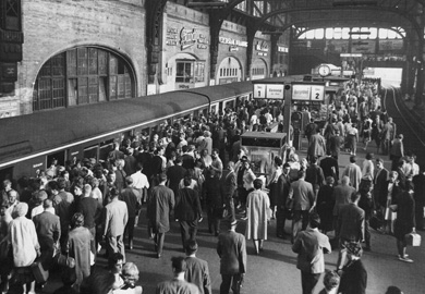 Reger Fahrgastwechsel am Hbf