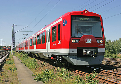 Zweisystemfahrzeug der Baureihe 474.3 in Neugraben